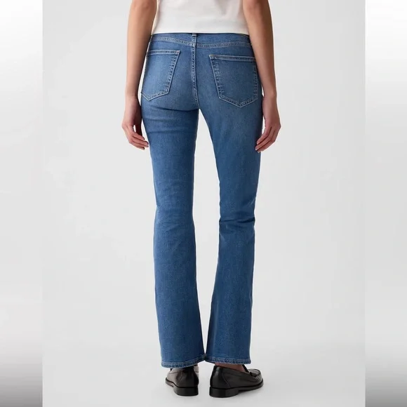 NWT - GAP - Mid Rise Baby Boot Jeans - Size 31/12 - Picture 4 of 11